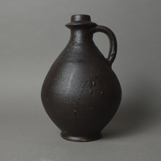 Disk Necked Flagon Black