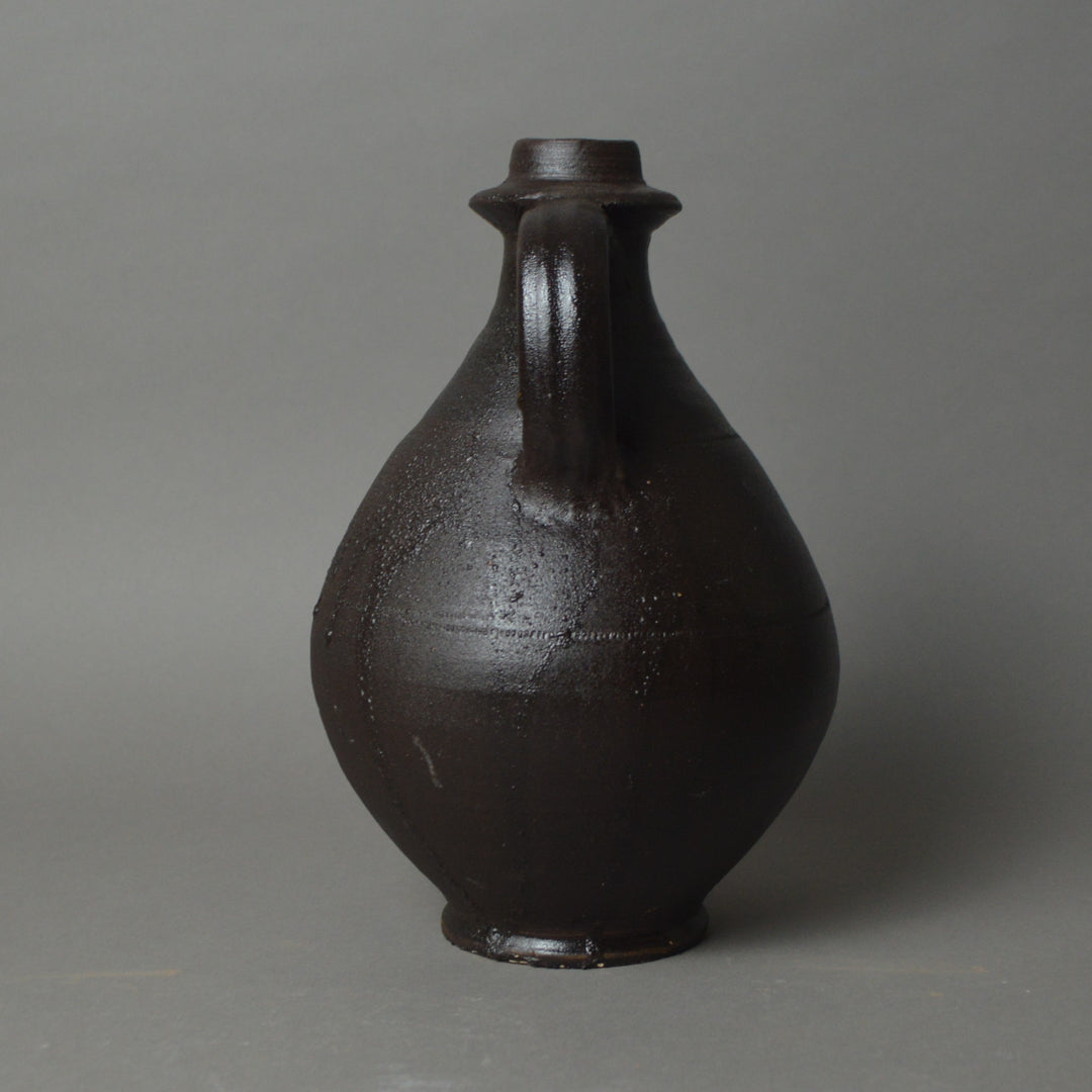 Disk Necked Flagon Black