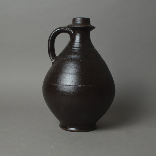 Disk Necked Flagon Black