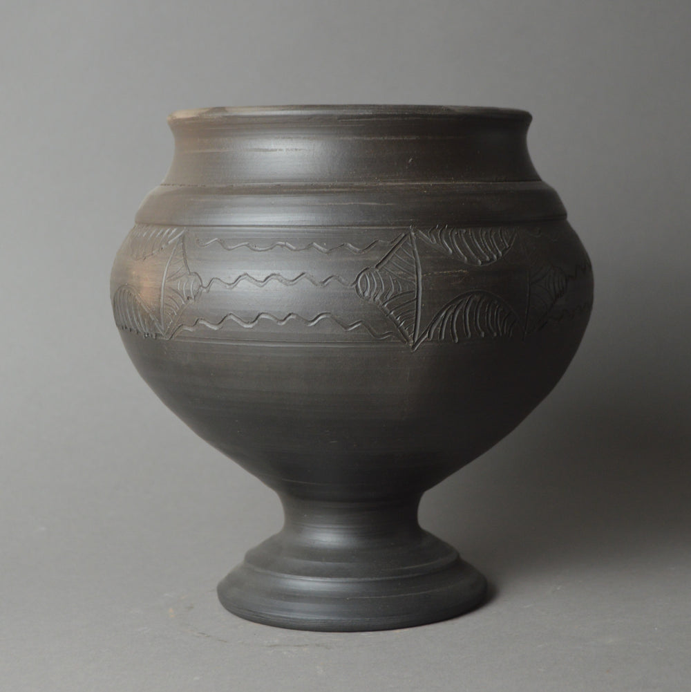 Iron Age Pedestal Urn - Incised Decoration A2