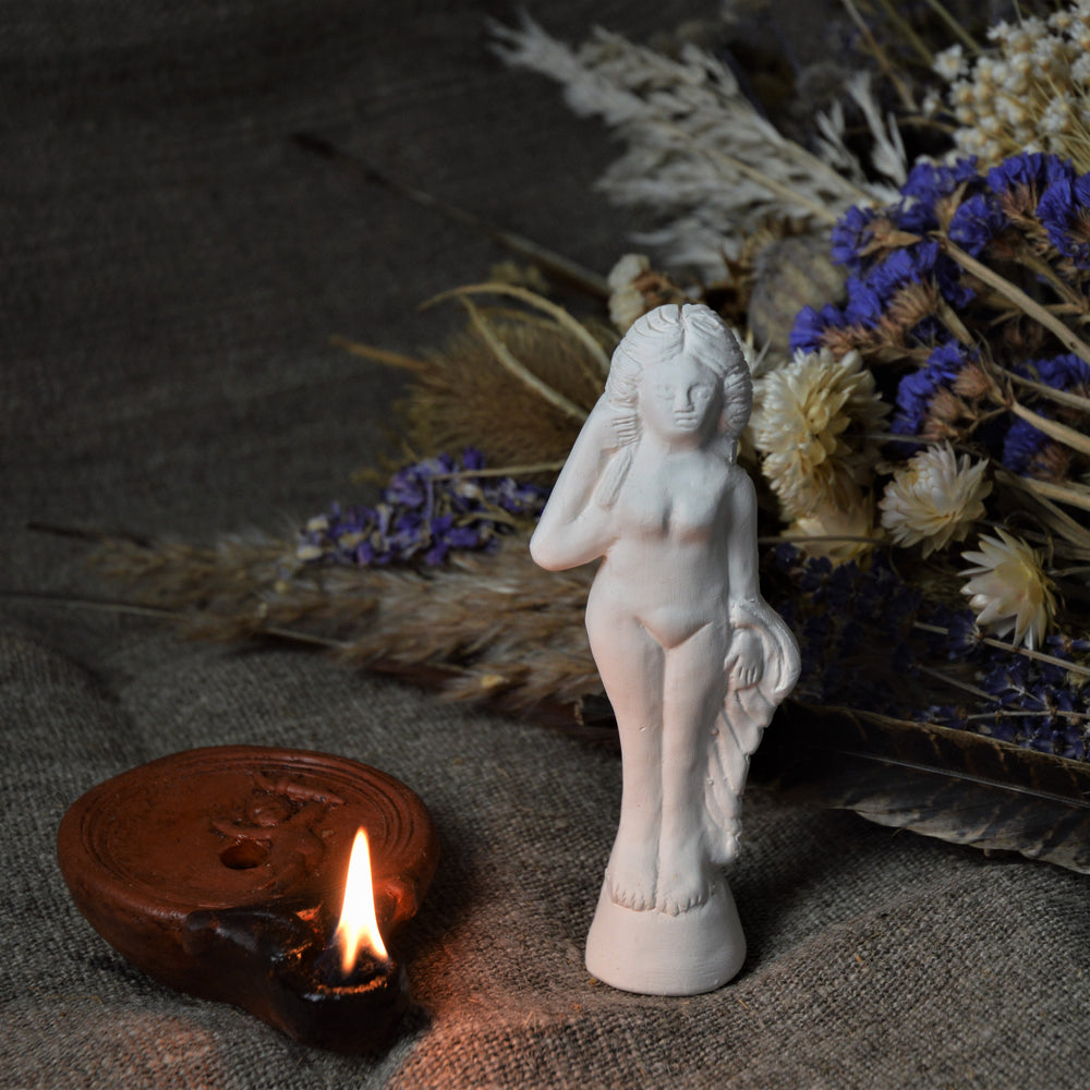 Roman Venus / Aphrodite Statuette